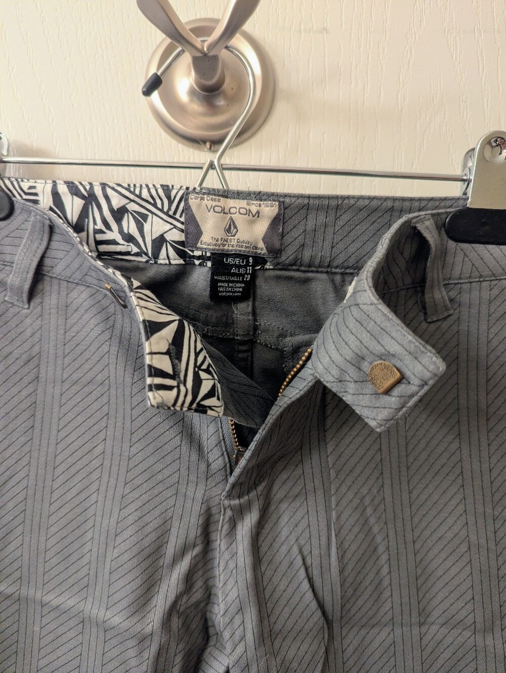 Volcom pants - Picture 4 of 5